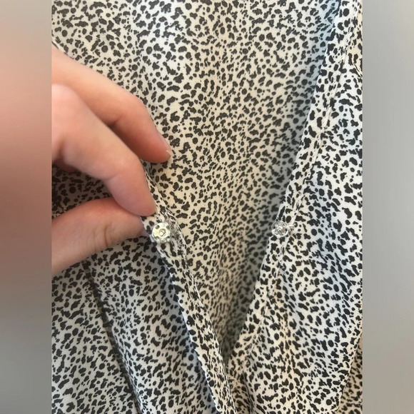 Sienna Sky Black and white blouse size XS - Picture 6 of 9
